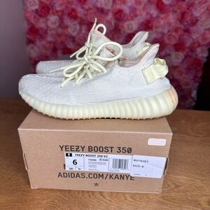 SOLD Yeezy boost 350 yellow butter size 8